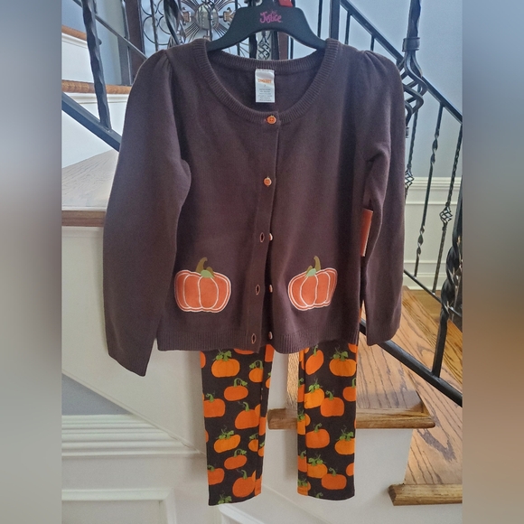 Adorable Gymboree girls 2  piece pumpkin sweater NWT - Picture 1 of 4